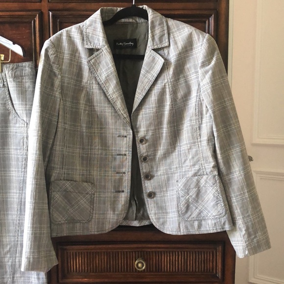 2 piece summer suite with pants above the ankle.  98% cotton. 2% elastomer. - Picture 3 of 5